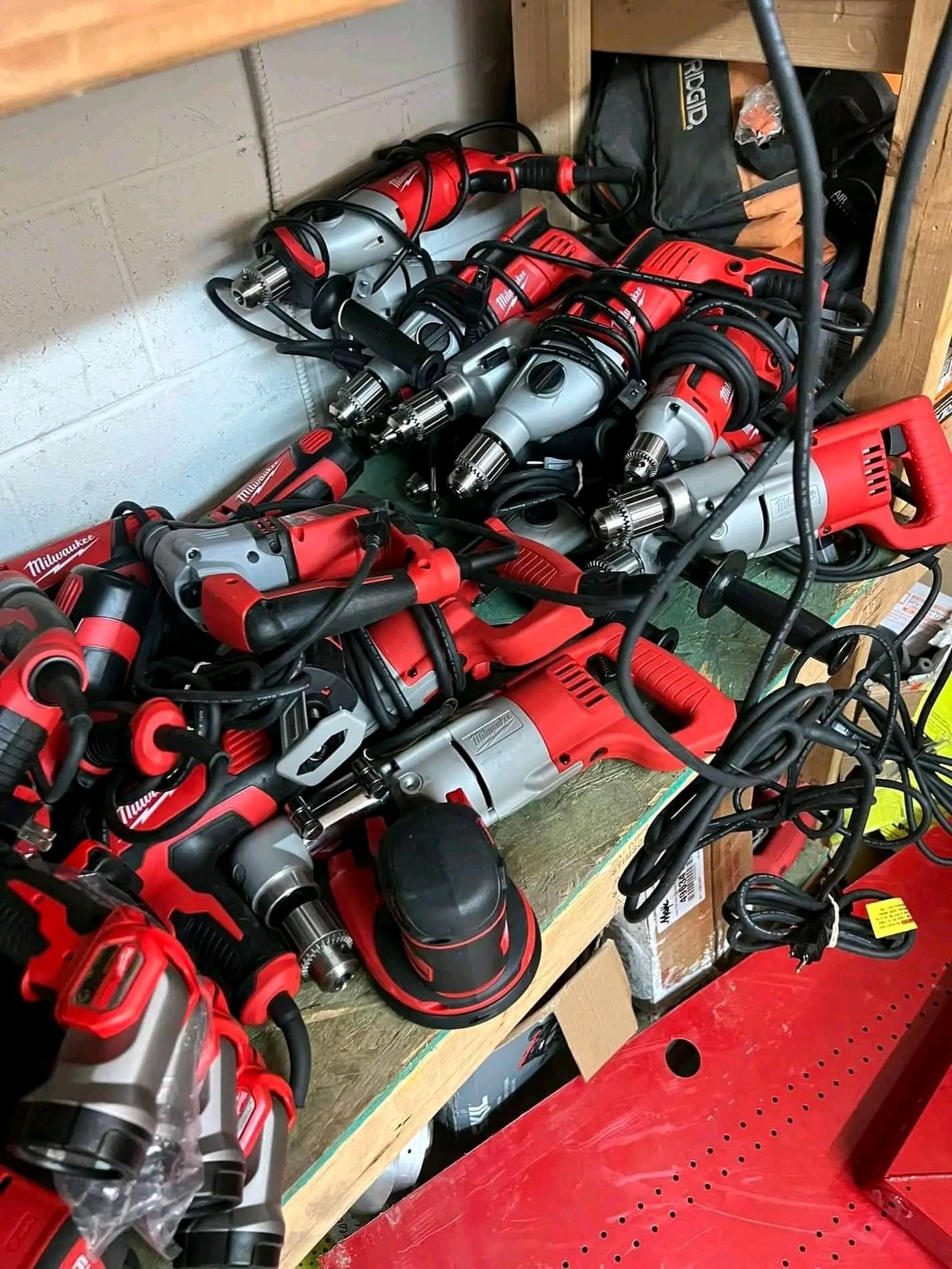 DeWALT and Milwaukee tools pallets
