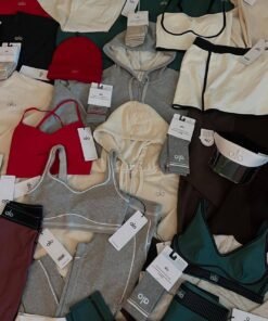 Alo yoga clothing
