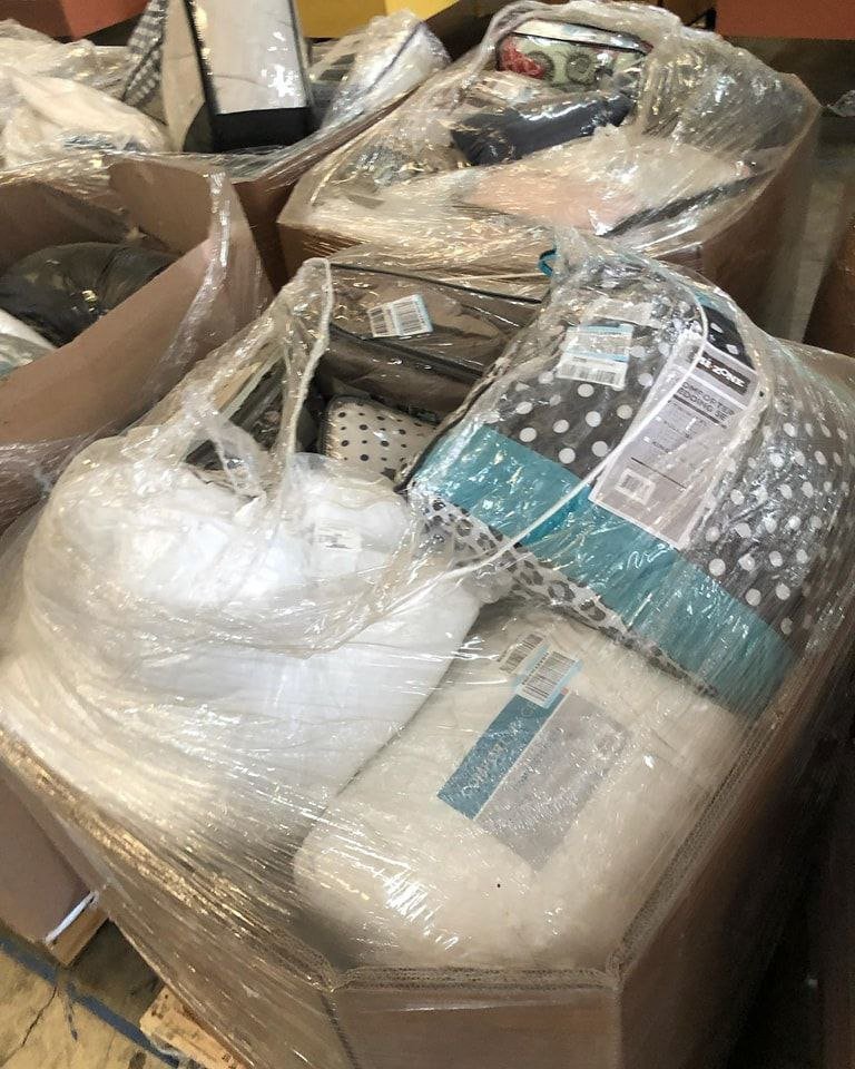 Bedding comforters
