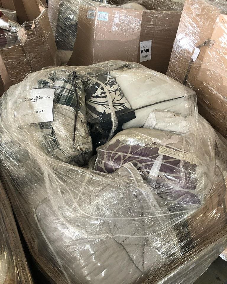 Bedding comforters