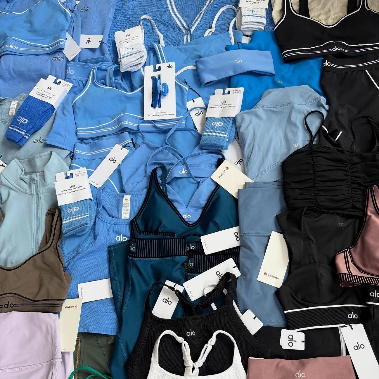 Alo yoga clothing